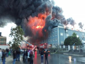 İstanbul'da fabrika yangını