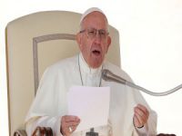 Papa'dan eşcinsel rahip ve rahibelere çağrı