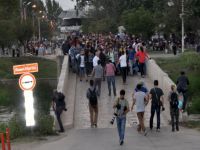 Edirne'de sınıra yürümek isteyen sığınmacılar polis engeline takıldı