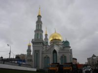 On bin kişi kapasiteli, 6 katlı Moskova Merkez Camii yarın açılıyor