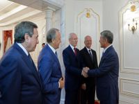 Atambayev, Rusya heyetini kabul etti