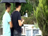 Arefe günü mezarlıklar doldu