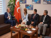 Partiler bayramlaşıyor