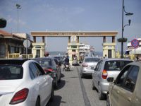 Çanakkale Boğazı'nda feribot kuyruğu başladı