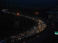 Trafik yoğunluğu gece de sürüyor