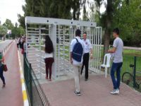 Ege Üniversitesi Kampüsü'ne turnikeli giriş
