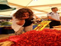 Dağ çileği diye bakın ne satıyorlar!