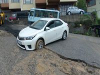 Doğalgaz kanalına 3 araç düştü