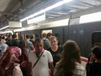 İzmir Metrosu'nda arıza sebebiyle seferler aksadı