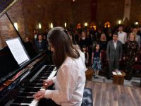 Bursa'da öğrencilerden piyano şöleni