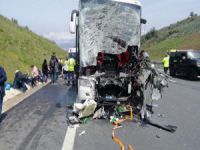 Bursa'da yolcu otobüsü Tıra çarptı
