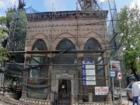 Bursa'da tarihi cami çürüyor