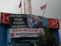 MHP'nin astığı 'Erdoğan'lı pankart kaldırıldı