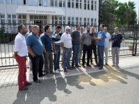 Başbakanlık kapısına arpa döktüler