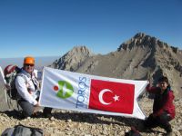 Liseli öğrenciler, Aladağlar'a tırmandı