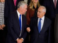 NATO savunma bakanları aile fotoğrafı çektirdi