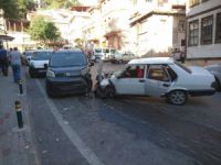 Bursa'da kaza! 3 yaralı...