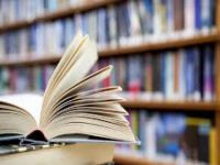 Kitap satma bahanesiyle dolandırdılar