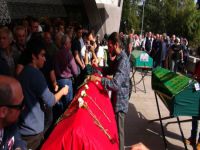 Patlamada ölen gazeteci Benol, toprağa verildi