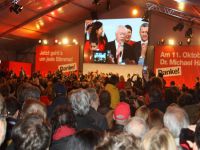 Viyana’da  zafer aşırı sağcıların