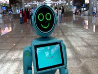 Robotlar Havalimanında görücüye çıktı!