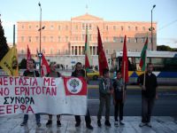 Ankara'da hayatını kaybedenler için Atina'da gösteri düzenlendi