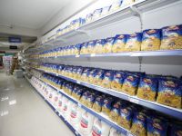 İhtiyaç sahiplerine ‘Halk Market’ten alışveriş imkanı