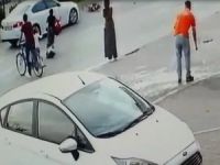 Bursa'da 8 yaşındaki çocuğa otomobil çarptı