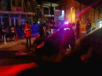 Bursa'da otomobil yan yattı
