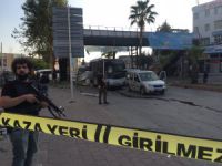 Adana'da çevik kuvvet servisine bombalı saldırı