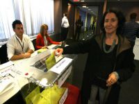 ABD'deki seçmenler oy kullanmaya başladı