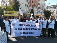 Bursa'da emekliler sokağa indi!