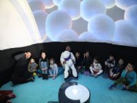 Mudanya öğrencileri planetaryumla tanıştırdı