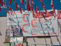 MHP'nin O pankartıda  indirtildi