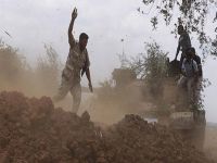 Esad Türkmen köyüne saldırdı