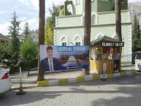 AKP afişlerine toplatma kararı