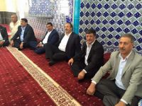 AKP milletvekilleri camide oy istedi