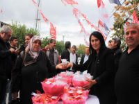 MHP'li aday temiz siyaset için sabun dağıttı