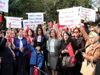 MHP’li kadınlar Cumhuriyet için yürüdü!