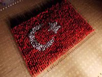 2 bin kişi dev Türk bayrağı oluşturdu