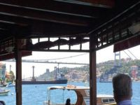 Kanlıca'da yalıya gemi çarptı!