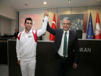 Okçulukta ilk Türk Dünya şampiyonuna ödül