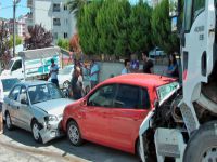 Bursa'da kamyon 12 aracı biçti!