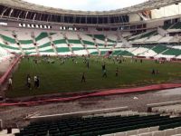 Bursaspor'un çimleri ağlattı!