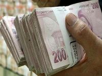 Yaşlı adamı camide dolandırdılar