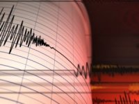 İran’da 3 büyük deprem
