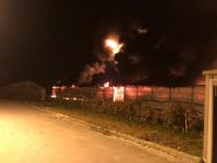 Strafor fabrikası alev alev yandı