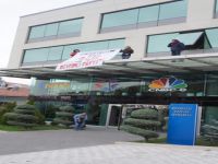 Eylemcilerden NTV binasına G20 baskını: 9 gözaltı