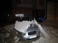 Bursa'da lodos duvarları yıktı