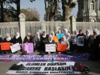 Dolmabahçe Sarayı önünde eylem
